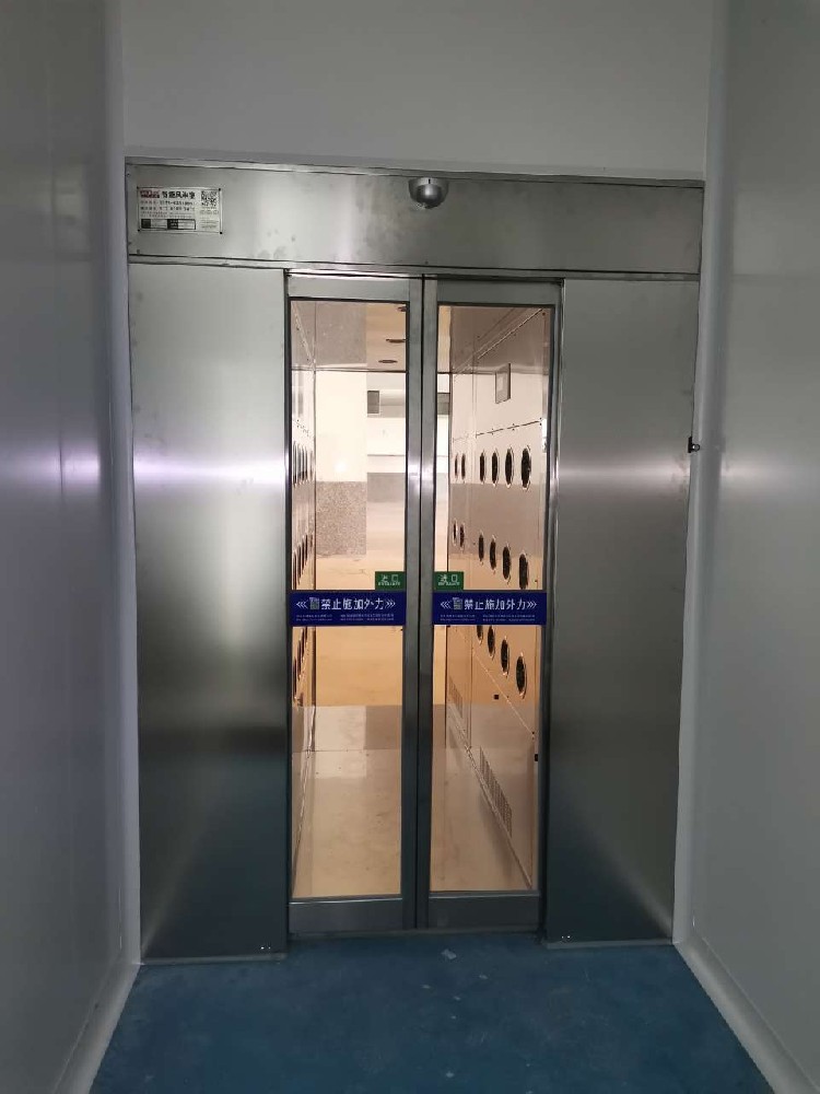 江蘇捷冠機電工程有限公司風淋室安裝