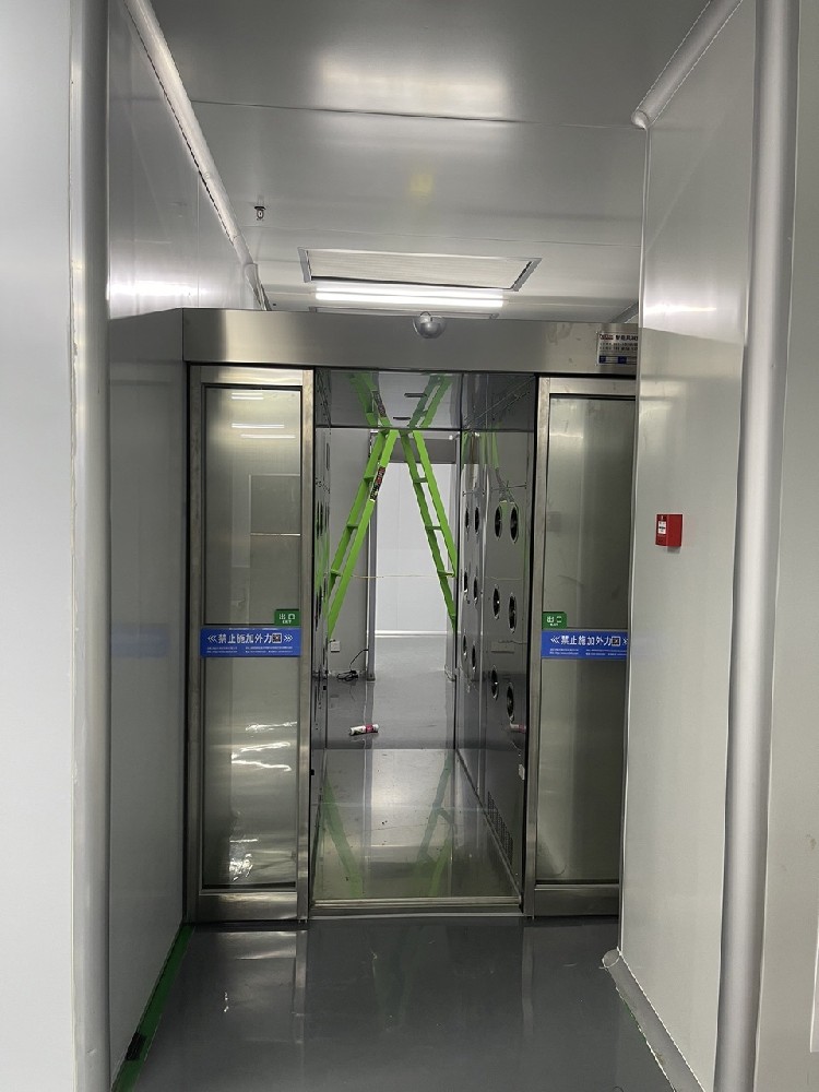 浙江中訊電子有限公司風淋室安裝